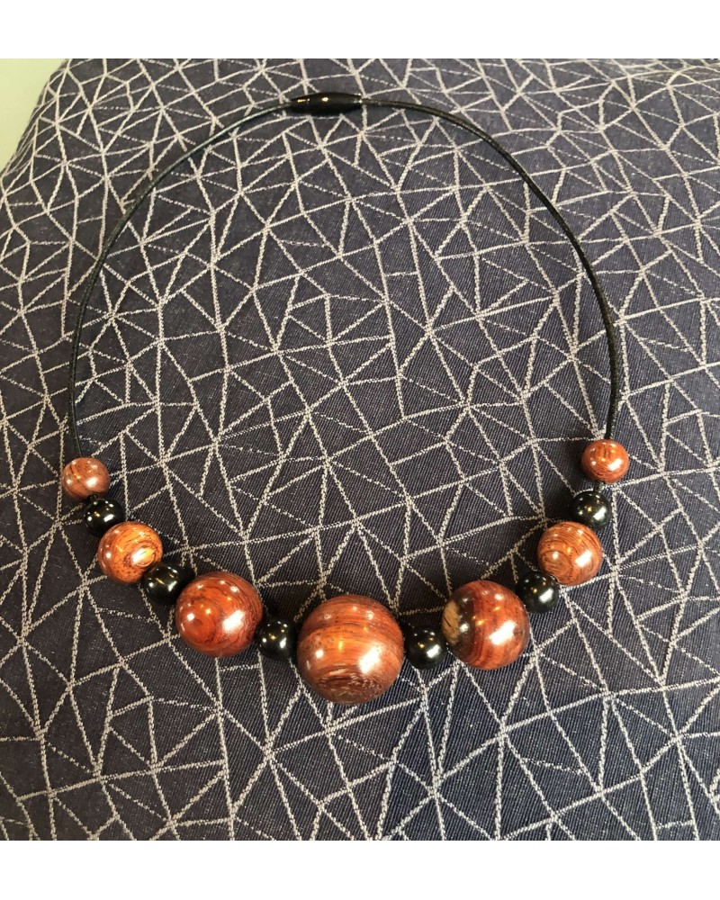 Collier perles Sang dragon / Ebène  / 03