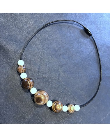 Collier perles Zebrano / Os / 01