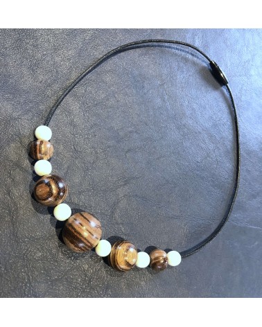 Collier perles Zebrano / Os / 01