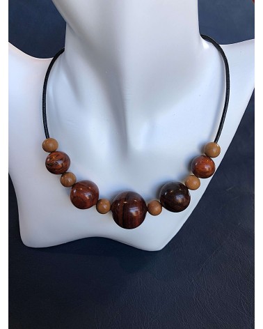 Collier perles Sang dragon / Peroba / 08
