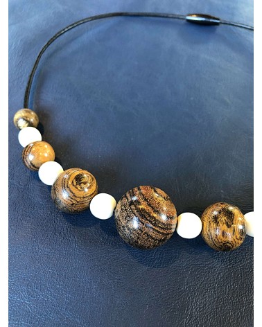 Collier perles Bocote  / Os / 09