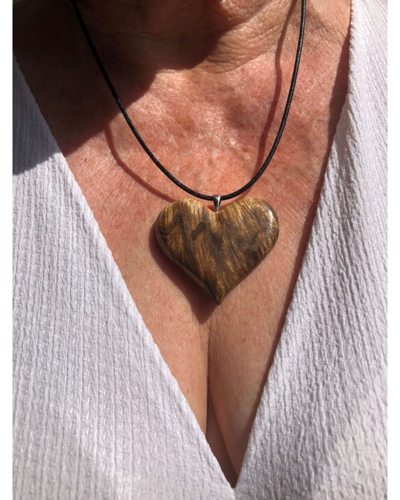 Collier Pendentif COEUR  TAMARIN  Loupe / 03