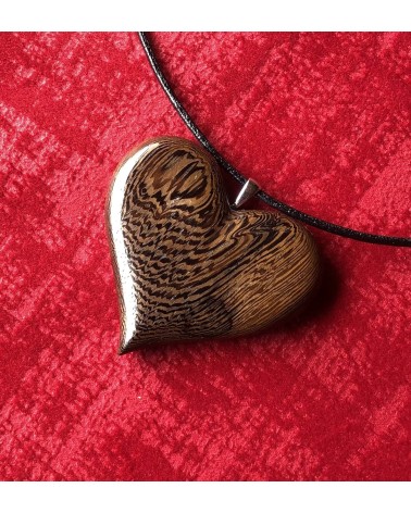 Collier Pendentif COEUR en CASSIA DU SIAM / 05