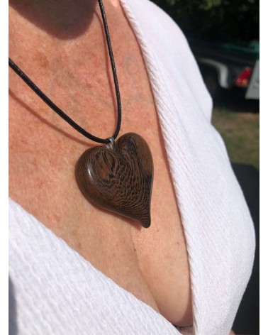 Collier Pendentif COEUR en CASSIA DU SIAM / 05