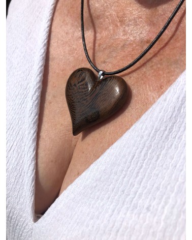 Collier Pendentif COEUR en CASSIA DU SIAM / 05