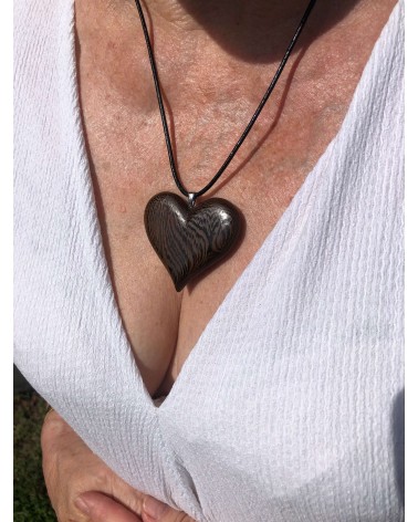 Collier Pendentif COEUR en CASSIA DU SIAM / 05
