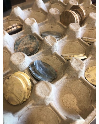 Boucles d'oreille en cours de réalisation