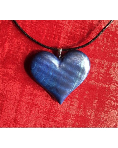 Collier Pendentif COEUR en MARRONNIER ONDÉ stabilisé bleu / 09