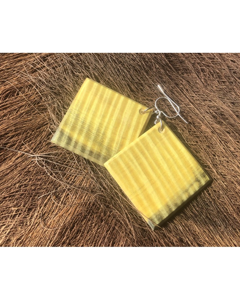 Boucles d'oreille Carré en MARRONNIER ONDÉ stabilisé jaune  / 28
