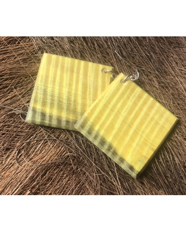 Boucles d'oreille Carré en MARRONNIER ONDÉ stabilisé jaune  / 28