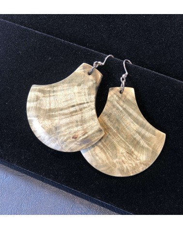 Boucles d'oreille forme lentille échancrée Loupe d'Erable (broussin) / 32 Boucles d'oreille forme lentille échancrée Loupe d'Erable (broussin) / 32